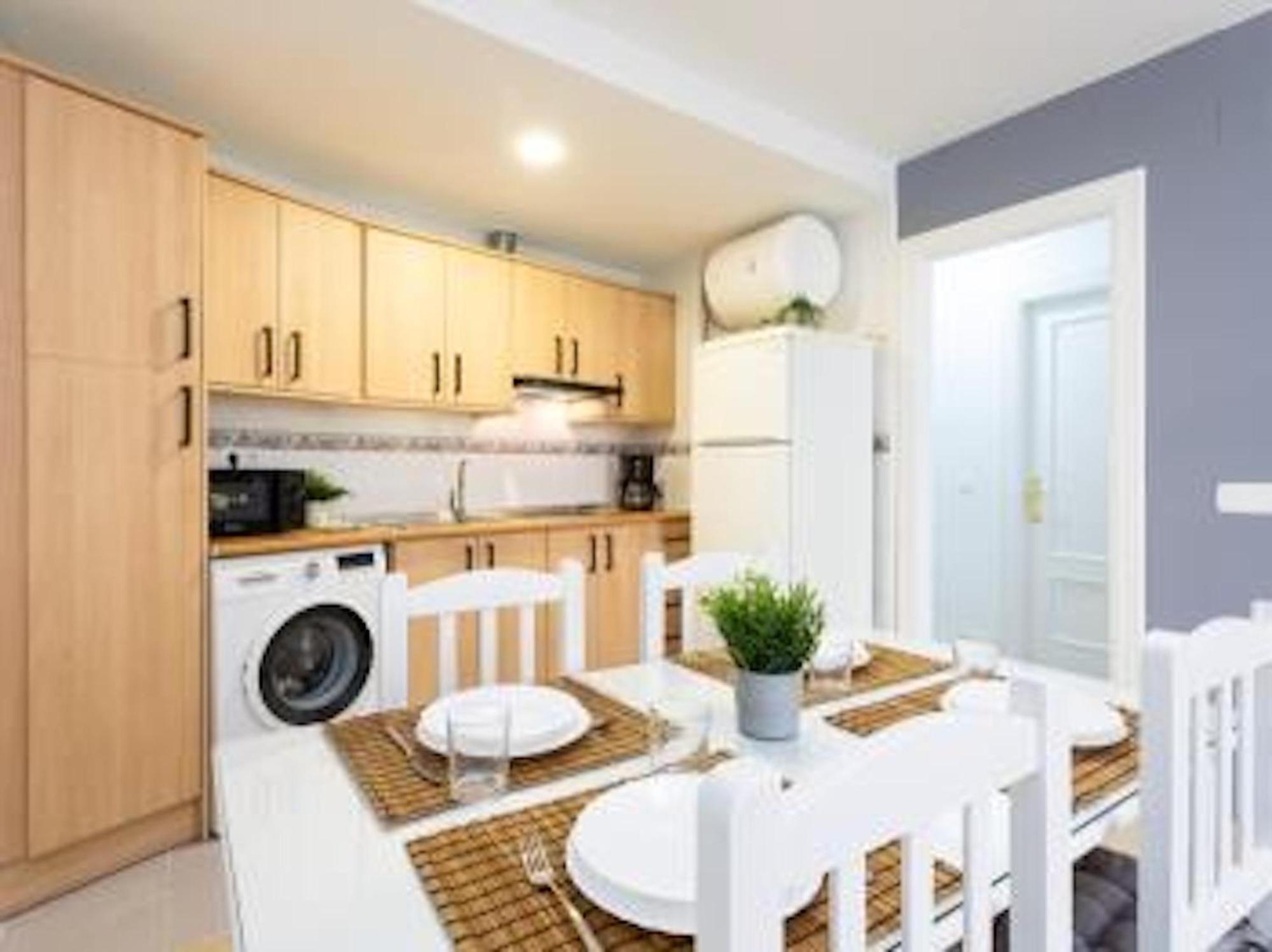 Holidays2Malaga Picasso Area Apartment Екстериор снимка