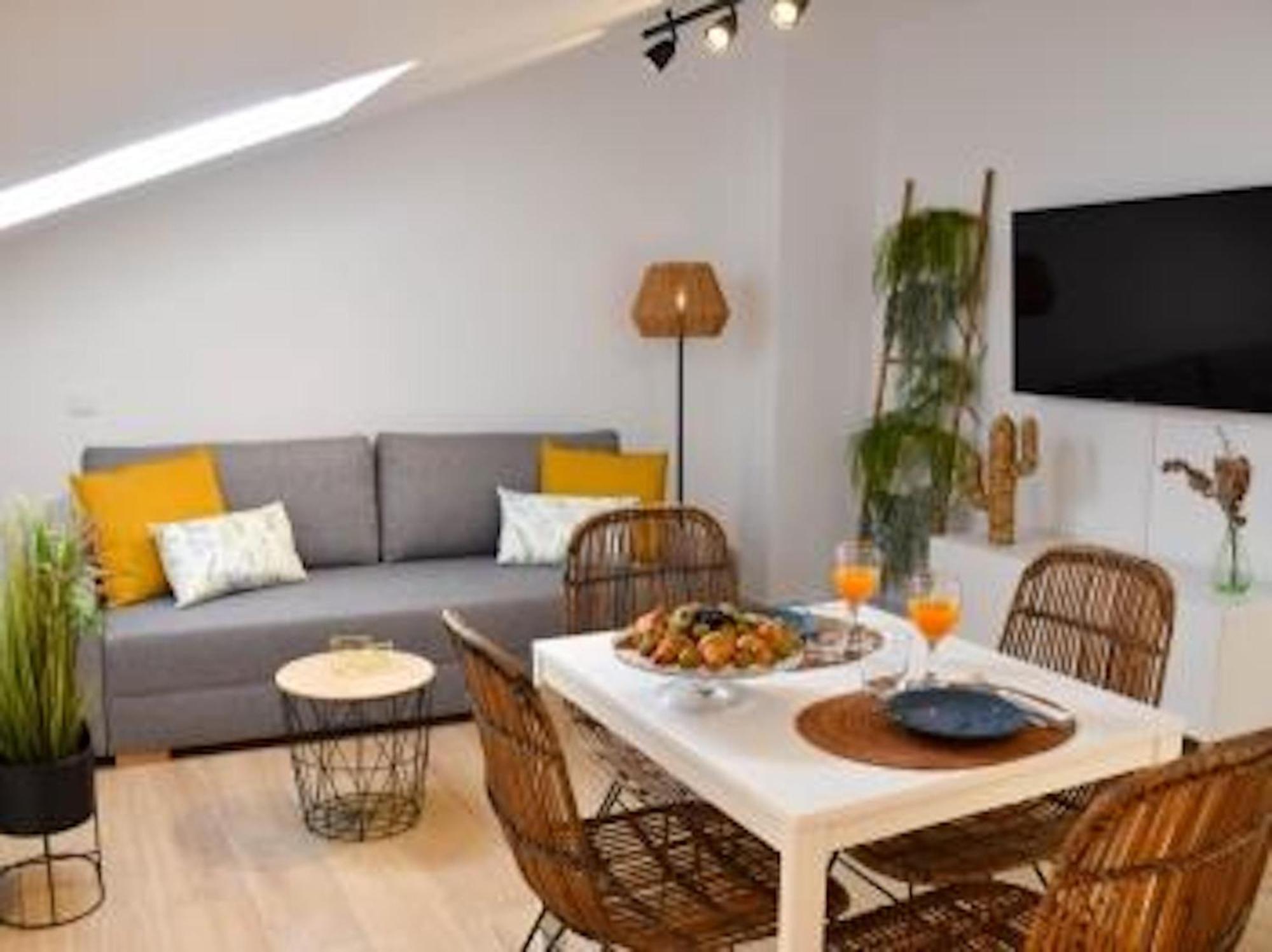 Holidays2Malaga Picasso Area Apartment Екстериор снимка